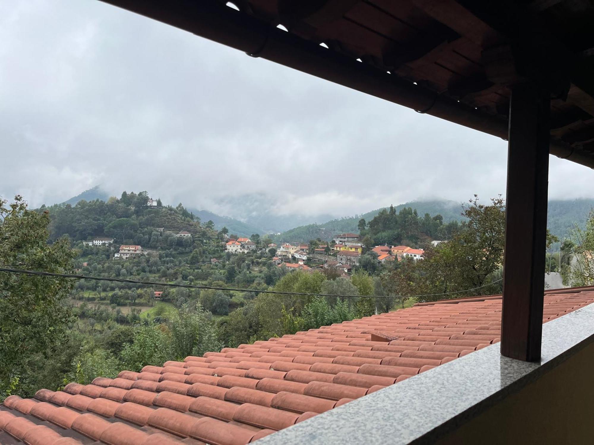 Casa De Casarelhos - Lareira - Vistas Rio E Serra Geres